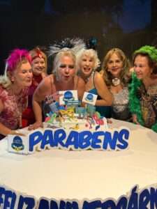 Grito de Carnaval da AMA Brasília é marcado por alegria, brilho e tradição Colunismo Social