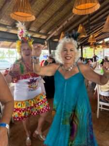Grito de Carnaval da AMA Brasília é marcado por alegria, brilho e tradição Colunismo Social
