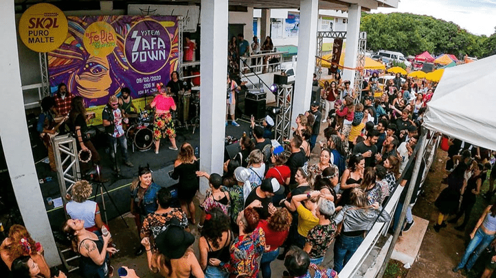 Bloco System Safadown celebra cinco anos de rock, rua e resistência no carnaval de Brasília Carnaval