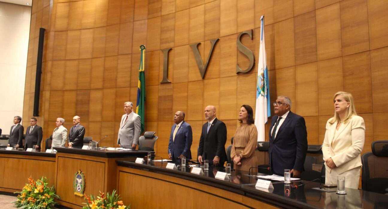 Ana Tereza Basílio participou da posse do desembargador Claudio Brandão no CCOGE Rio de janeiro