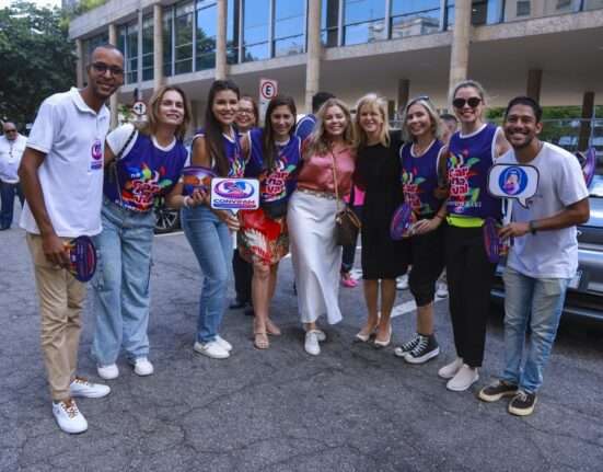 Ana Tereza Basílio e OAB-RJ, no ato público do TRT1 Rio de janeiro