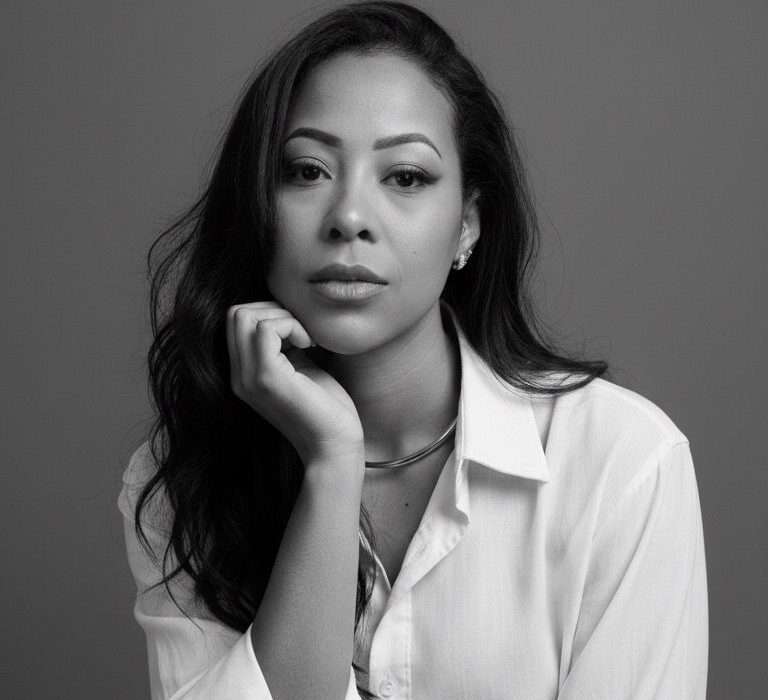 Beleza que gera renda: formação em nail designer une prática e controle financeiro mercado de trabalho