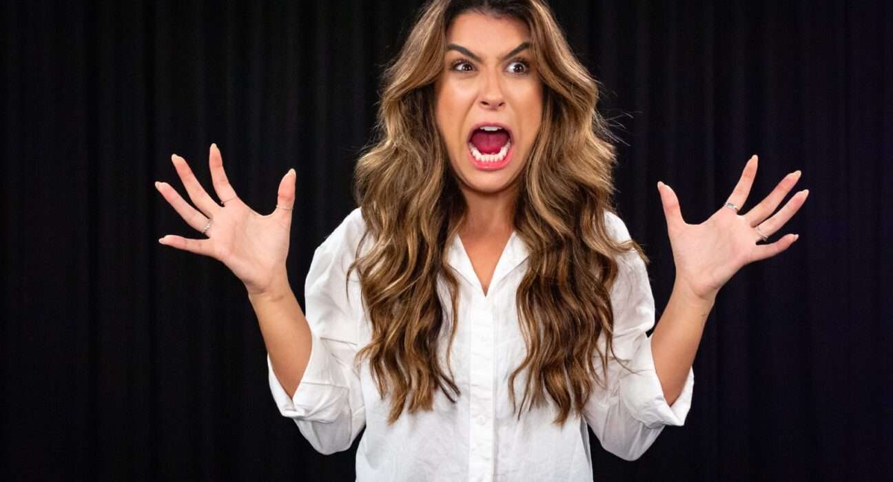 Luana Zucoloto – em "Esse show poderia ser um e-mail" Teatro