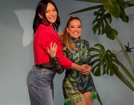 Ju Marques adere à liberdade capilar e marca nova fase estética no Carnaval Celebridades