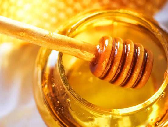 Empreendedor brasileiro lança em Goiânia marca de skincare inspirada em ativos apícolas  Colunismo Social