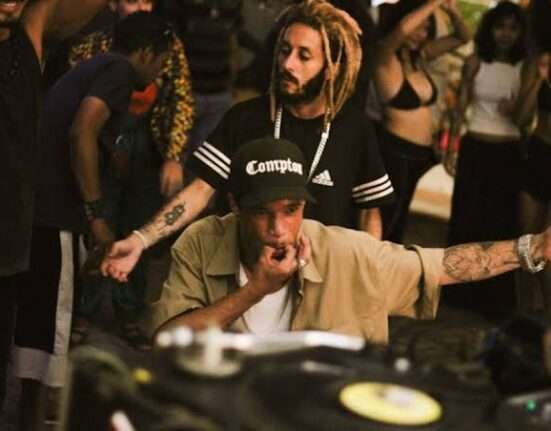 CarnaSarau chega a sua 8º edição, levando arte, poesia e música para Ceilândia  Carnaval