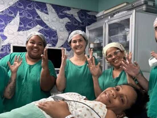 Sem intérprete de Libras, mulheres surdas sofrem violência obstétrica Saúde