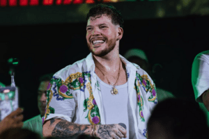 Ferrugem e Som de Faculdade agitam Goiânia neste fim de semana na FEIJÚ Música