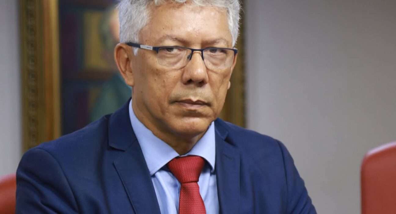 A promessa da neutralidade tecnológica e a realidade da desigualdade digital Rio de janeiro