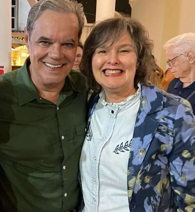 Plateia de sucesso, em "Cauby, uma Paixão", com Diogo Vilela Rio de janeiro