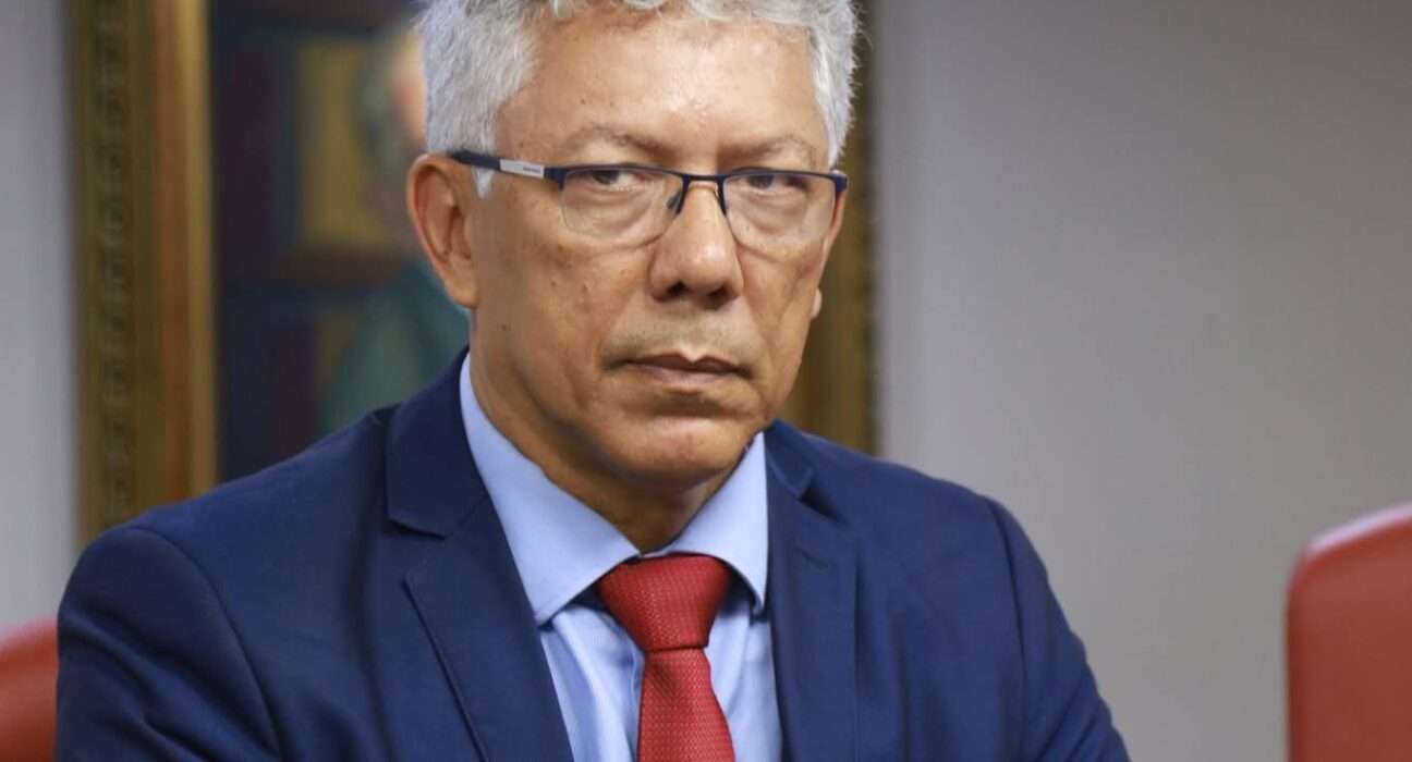 Habemus Dados: A Vulnerabilidade do Consumidor na Fronteira da Inteligência Artificial Rio de janeiro