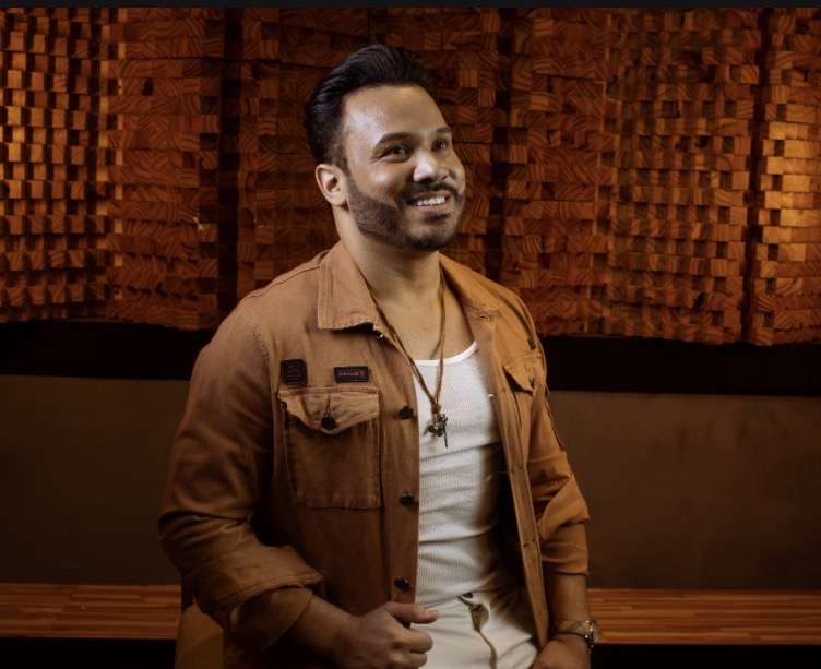 Com a nova versão de “Musa” já disponível nas plataformas, cantor reposiciona um dos sucessos da própria trajetória, volta a ter “Dá-lhe Brasil” no radar com a aproximação da Copa e reforça momento mais autoral com “Reconectar”, música que nasce como resposta afetiva a um mundo em conflito Celebridades