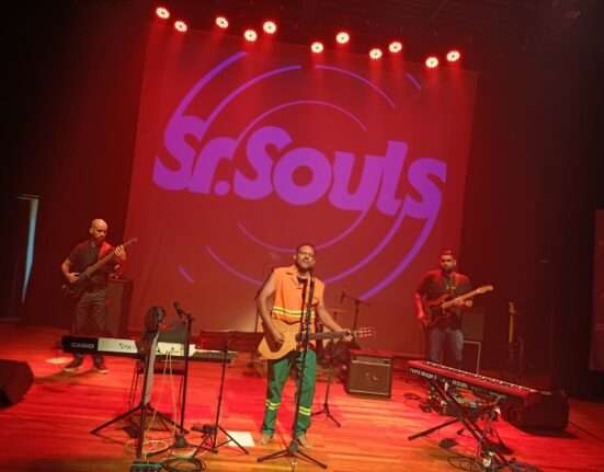Sr. Souls emociona público no Sesc Centro Goiânia com show gratuito e homenagem aos garis da Comurg Eventos
