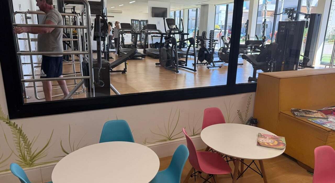 Academia com brinquedoteca ajuda mães a retomarem rotina de atividade física Saúde