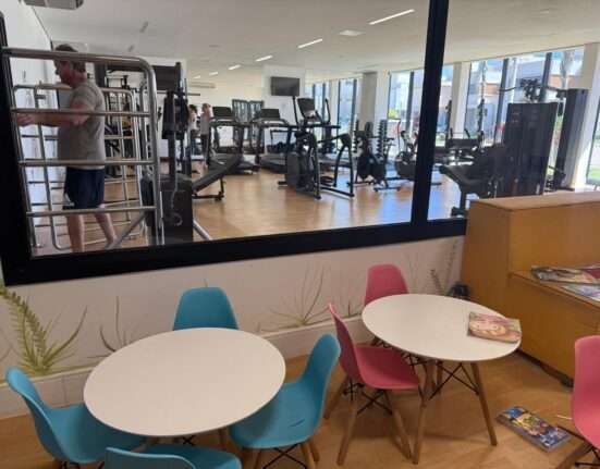 Academia com brinquedoteca ajuda mães a retomarem rotina de atividade física Geral