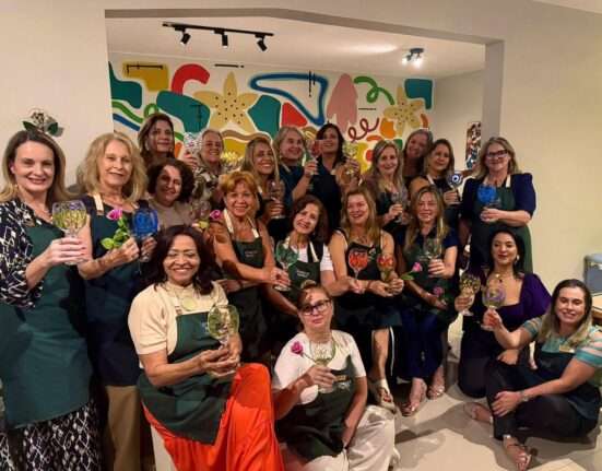Mulheres do Vinho de Brasília celebram arte e gastronomia em noite de imersão criativa vinhos