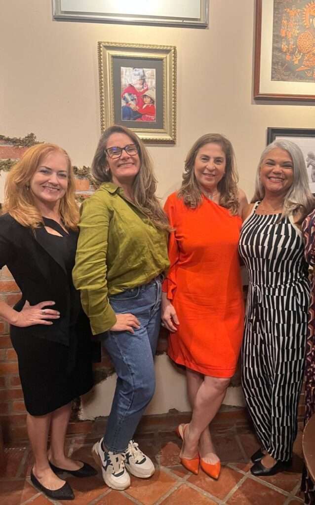 Tarde de celebração: aniversário surpresa de Dilma de Paula Geral