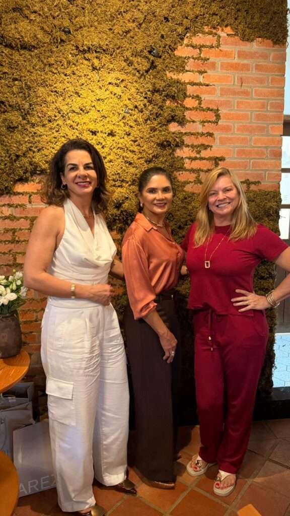 Tarde de celebração: aniversário surpresa de Dilma de Paula Geral