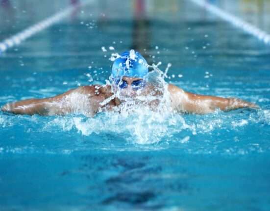 Natação é melhor que corrida para a saúde do coração, aponta novo estudo empreendedores