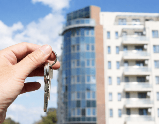 Jovens são o público com maior intenção de compra de imóveis, mas planejamento financeiro ainda atrapalha planos Beleza