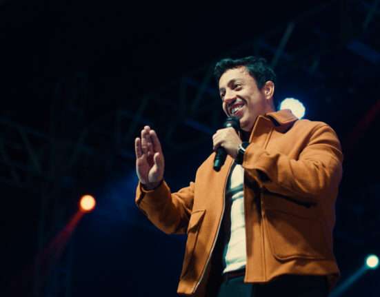 Renato Albani leva a turnê “A Ignorância É Uma Dádiva” pelo Brasil! Cultura