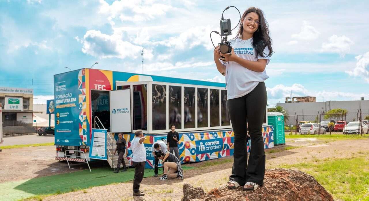 Carreta Criativa está em Planaltina com cursos gratuitos de audiovisual para jovens Oficinas