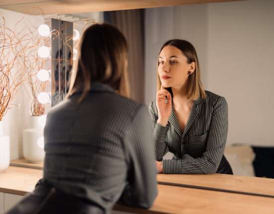 Dificuldade de dizer não pode estar ligada à sobrecarga emocional e ao adoecimento mental Diversão