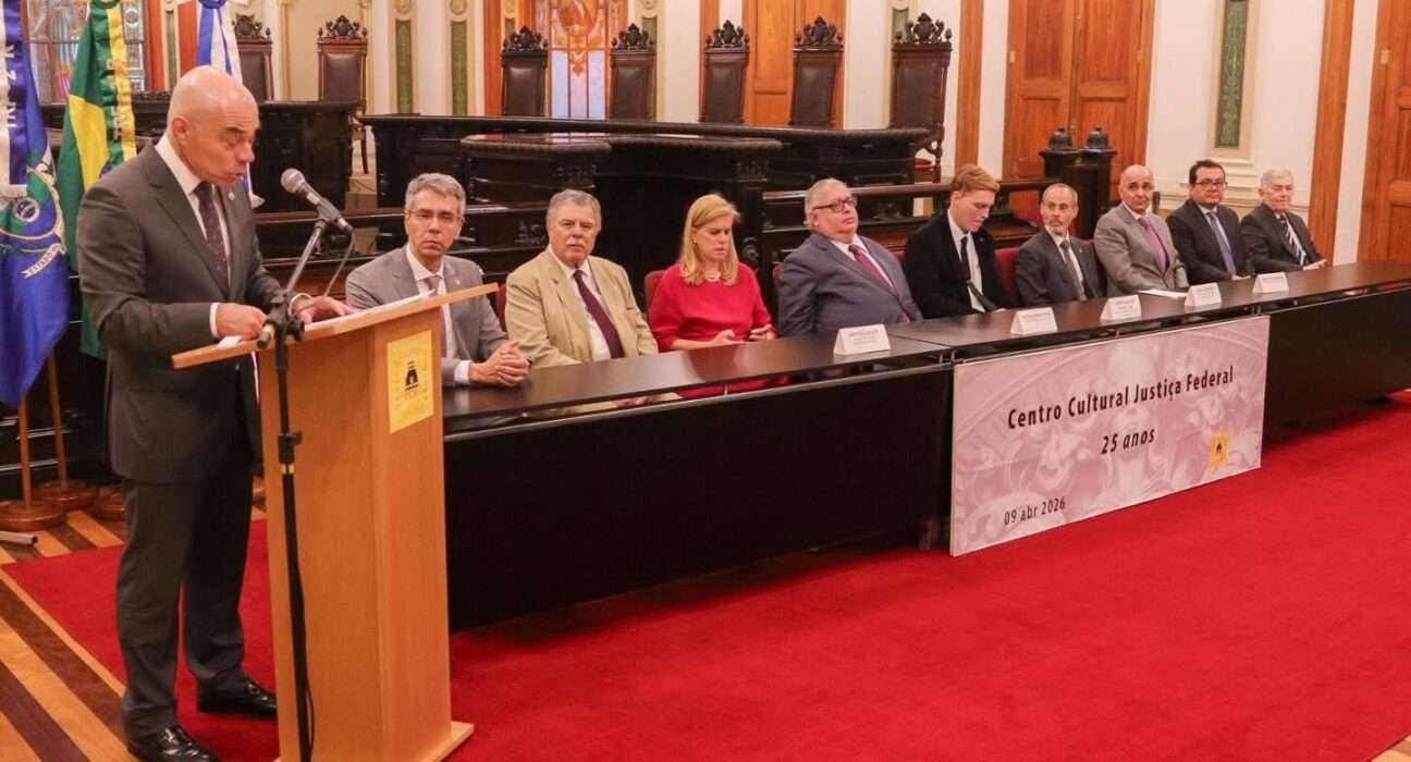 Presidente da OAB-RJ, na cerimônia pelos 25 anos do Centro Cultural Justiça Federal Rio de janeiro