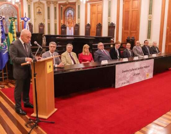 Presidente da OAB-RJ, na cerimônia pelos 25 anos do Centro Cultural Justiça Federal Geral