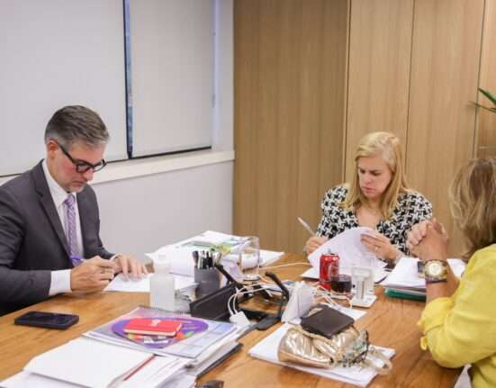 Termo aditivo com Jusbrasil para ampliar benefícios com nova IA Rio de janeiro