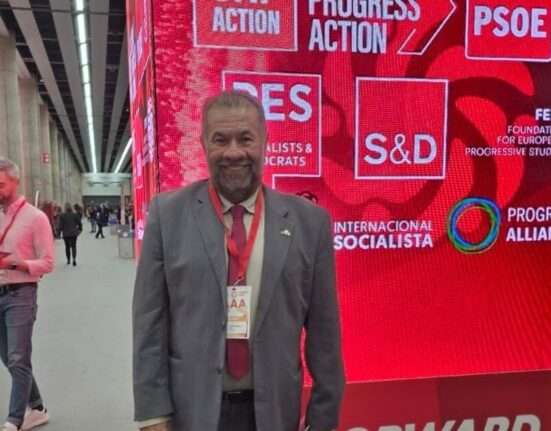 Contra o avanço armamentista de Donald Trump Rio de janeiro