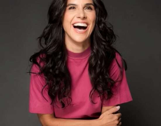 Rafael Portugal se apresenta no Qualistage com abertura de Priscila Castello Branco Teatro