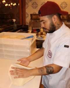 Pizzaiolo Gabriel Fraccheta, da Nostra Pizzeria, representa Goiânia em campeonato mundial na Itália Gastronomia