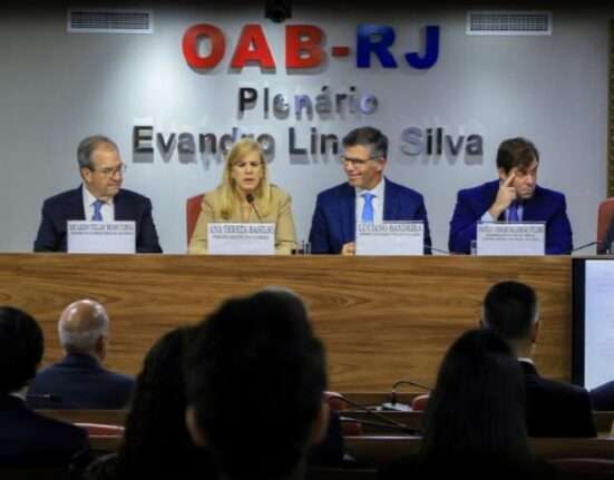 Medalha Evandro Lins e Silva ao ministro Ricardo Villas Bôas Cueva Rio de janeiro