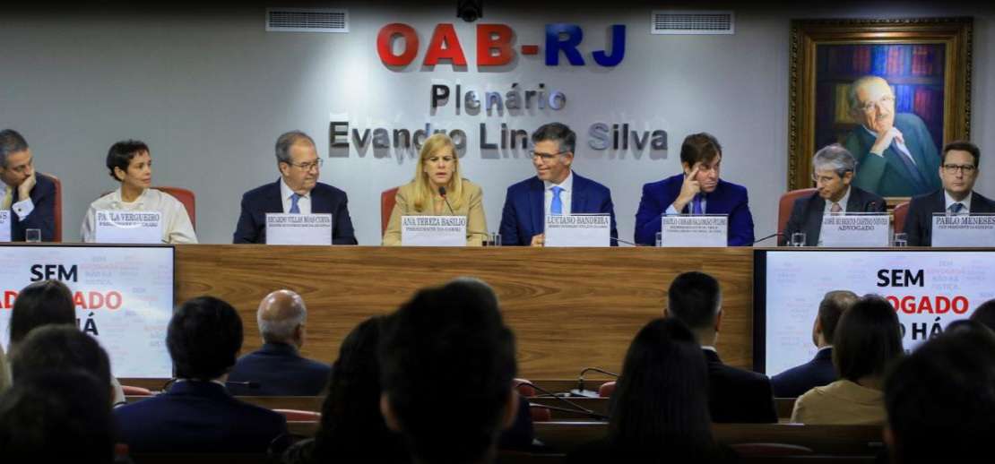 Medalha Evandro Lins e Silva ao ministro Ricardo Villas Bôas Cueva Rio de janeiro