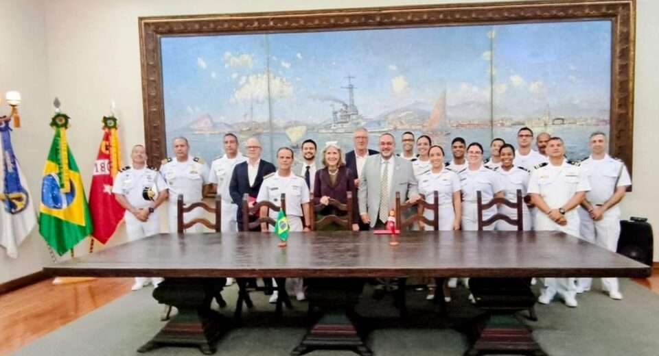 Mútua Cooperação entre a Uniapac Adce e o Corpo de Fuzileiros Navais Rio de janeiro