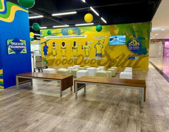 Pátio Brasil Shopping prepara experiência com figurinha personalizada e espaço especial para troca de figurinhas durante a Copa do Mundo  negócios