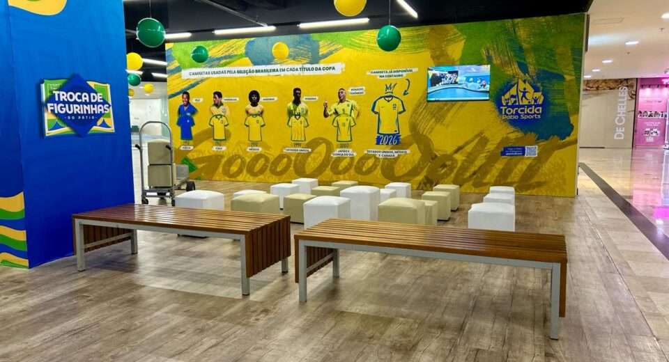Pátio Brasil Shopping prepara experiência com figurinha personalizada e espaço especial para troca de figurinhas durante a Copa do Mundo  negócios