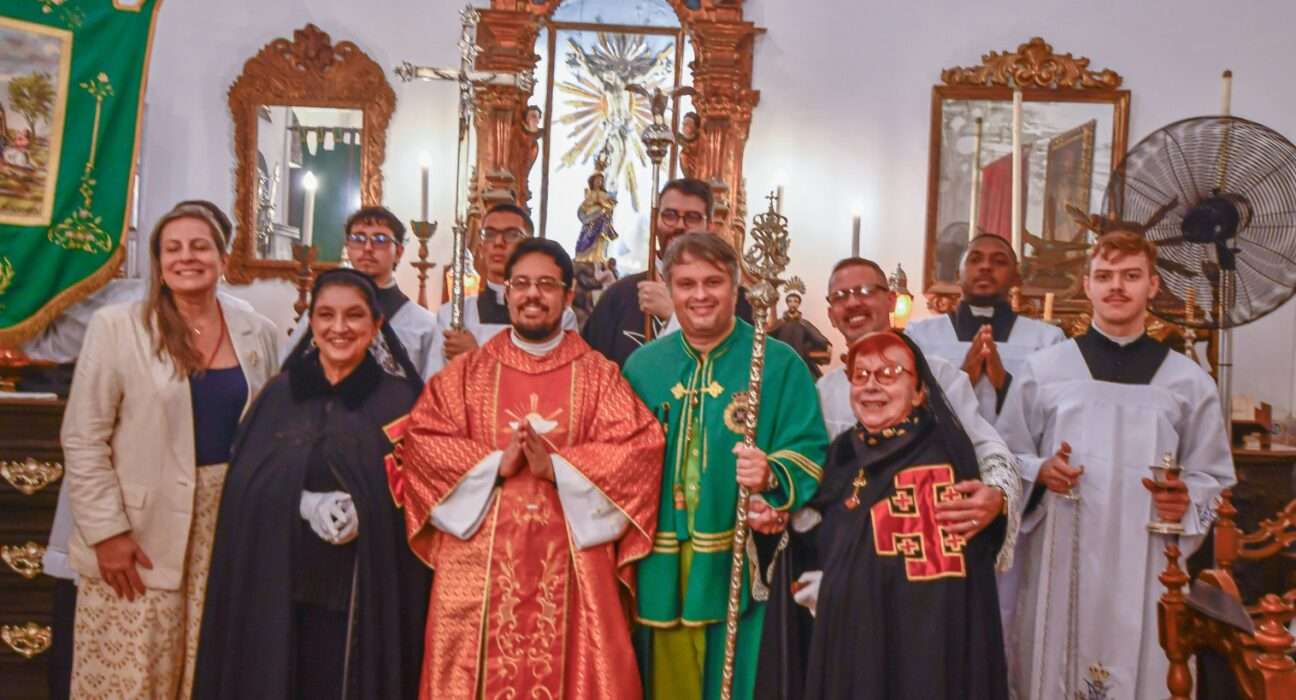 Cerimônia de restituição das peças sacras da igreja de Nossa Senhora da Lapa dos Mercadores Rio de janeiro