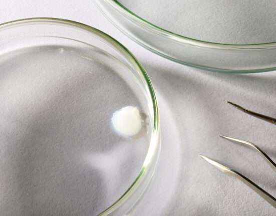 Avon desenvolve primeira pele bioimpressa em laboratório que reproduz efeitos da menopausar Rio de janeiro
