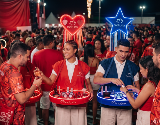 Pelo segundo ano consecutivo, Natura leva ativações de beleza e bem-estar para o Festival de Parintins Teatro