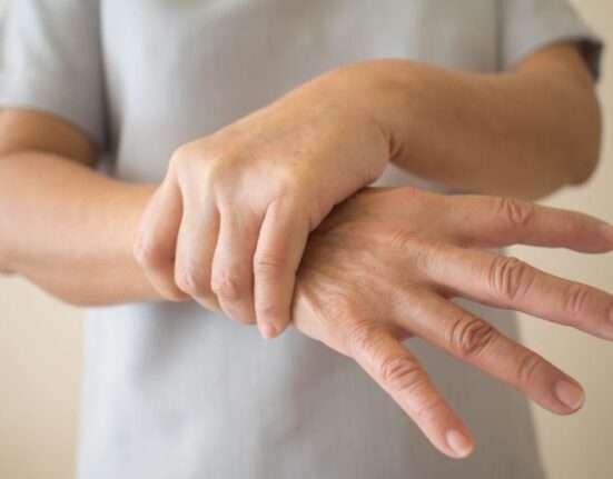Parkinson não é doença de idoso e diagnóstico tardio em jovens preocupa especialistas Geral