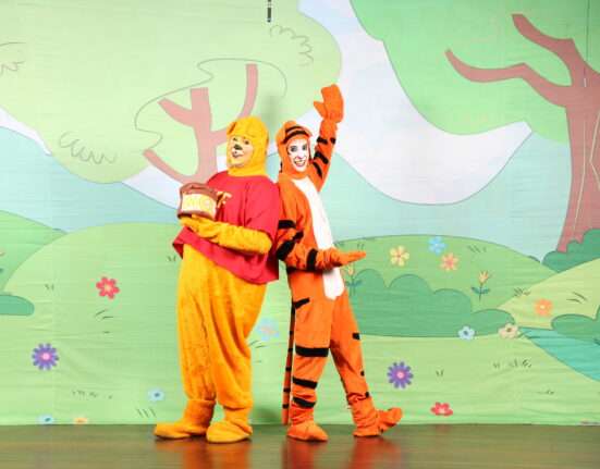 DF Plaza amplia programação para famílias com novo espaço de troca de figurinhas e teatro infantil Diversão