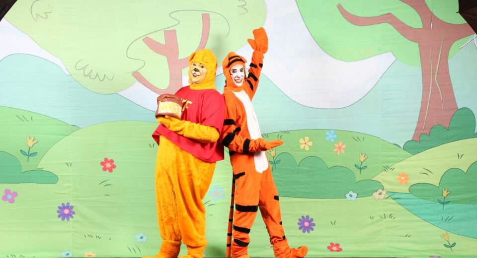 DF Plaza amplia programação para famílias com novo espaço de troca de figurinhas e teatro infantil Diversão
