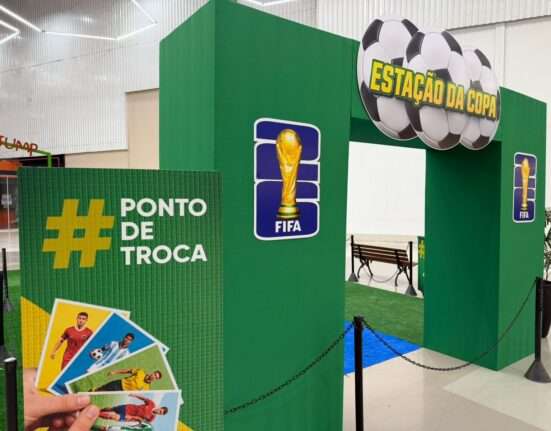 Em clima de Copa, shopping em Goiânia vira ponto de troca de figurinhas para torcedores e colecionadores Dicas