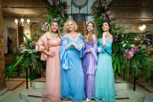 Brasília abre oficialmente a alta temporada de eventos com baile de gala inspirado em Bridgerton Colunismo Social