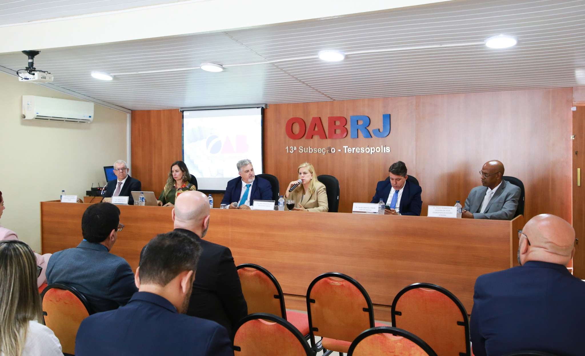 Ana Tereza Basílio participa de encontro com subseções da região serrana Rio de janeiro