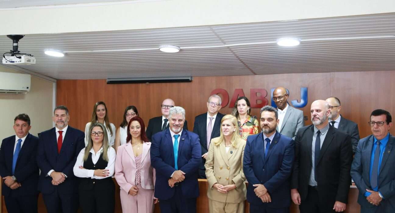 Ana Tereza Basílio participa de encontro com subseções da região serrana Rio de janeiro