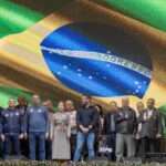 Carlos Lupi, do PDT, e Edinho Silva, do PT, participam do lançamento das pré-candidaturas de Requião Filho e Gleisi Hoffmann, no Paraná Rio de janeiro