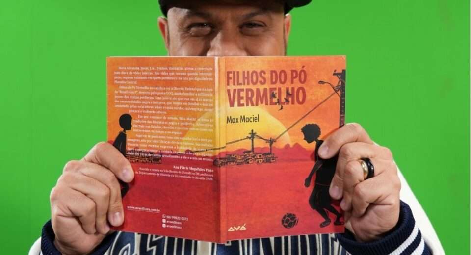 Deputado distrital Max Maciel lança romance “Filhos do Pó Vermelho” no Paradeiro Cultura
